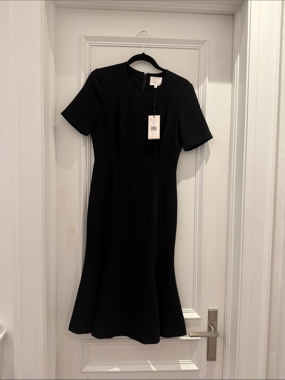 cinq a sept Black Short-Sleeve Midi Dress
